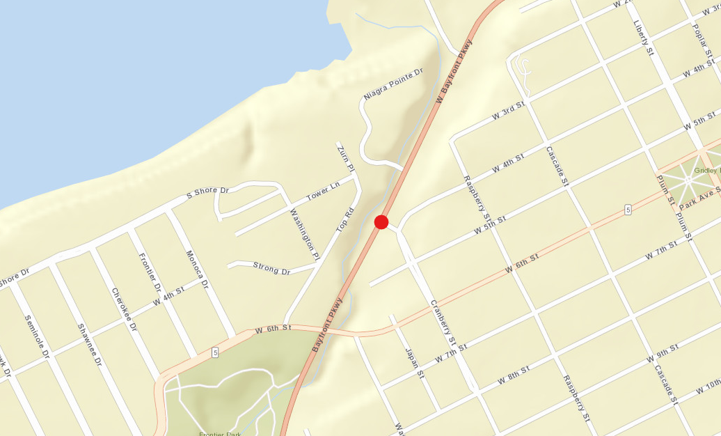 Map showing the intersection of Cranberry Street and the Bayfront Parkway.