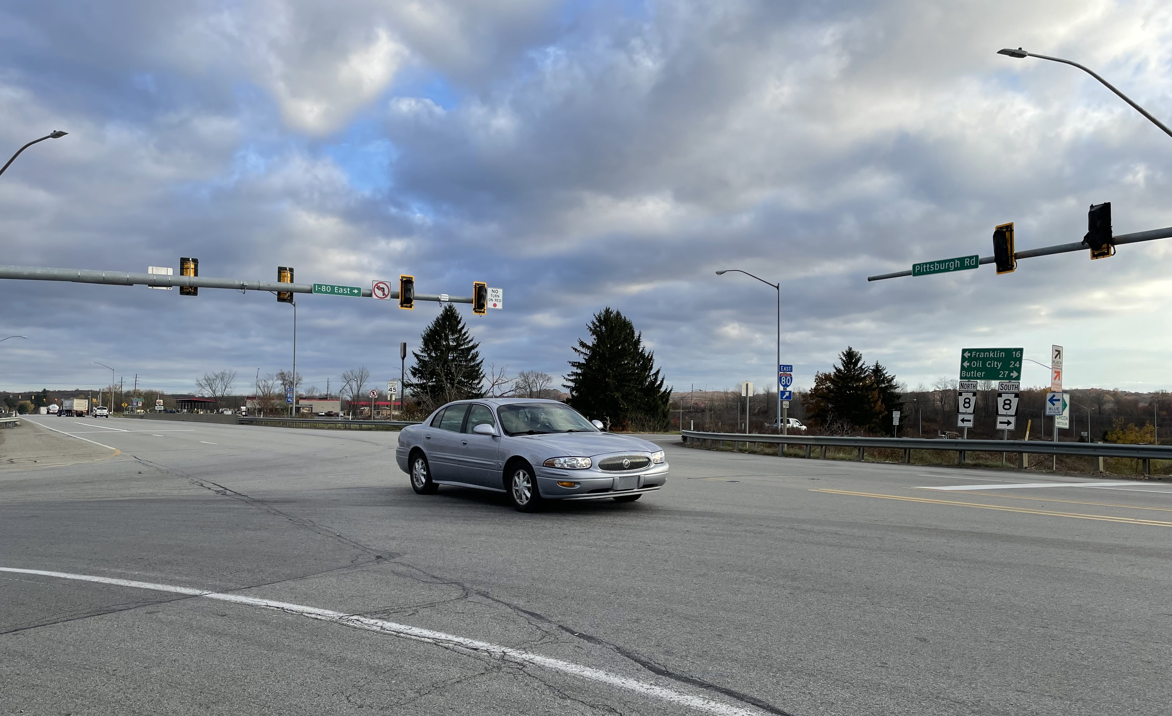 Barkeyville traffic light.